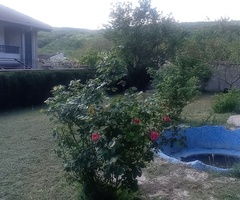 Продава се къща с огляд за морето - 2