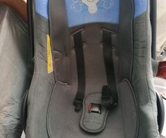 Детско столче синьо * До 2г.