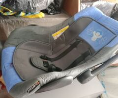 Детско столче синьо * До 2г. - 2