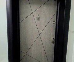 Тристаен Апартамент, Смирненски - 2