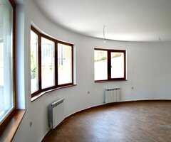 Студио под наем - 2