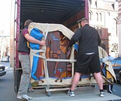 Преместване на пиана, рояли, сейфове с товарен превоз