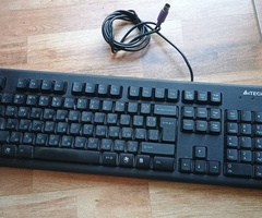 клавиатура за настолен компютър. Модел a4tech kr 85 ps2 черна